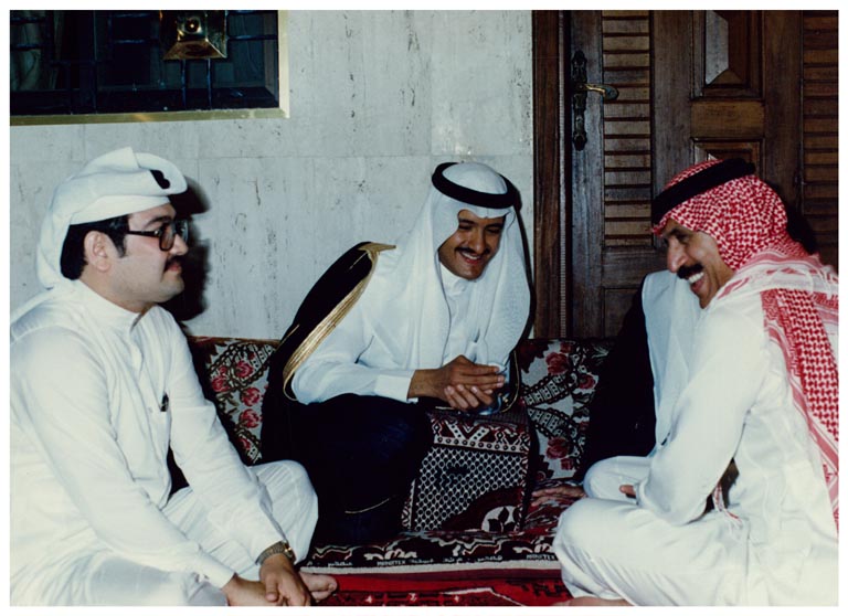 صورة 8676: الشيخ عبد المقصود خوجه، صاحب السمو الملكي الأمير سلطان بن سلمان، الفنان محمد أمان 