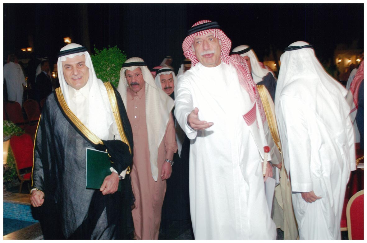 صورة 8729: الشيخ عبد المقصود خوجه، صاحب السمو الملكي الأمير تركي الفيصل، ()، معالي أ. د. رضا عبيد 
