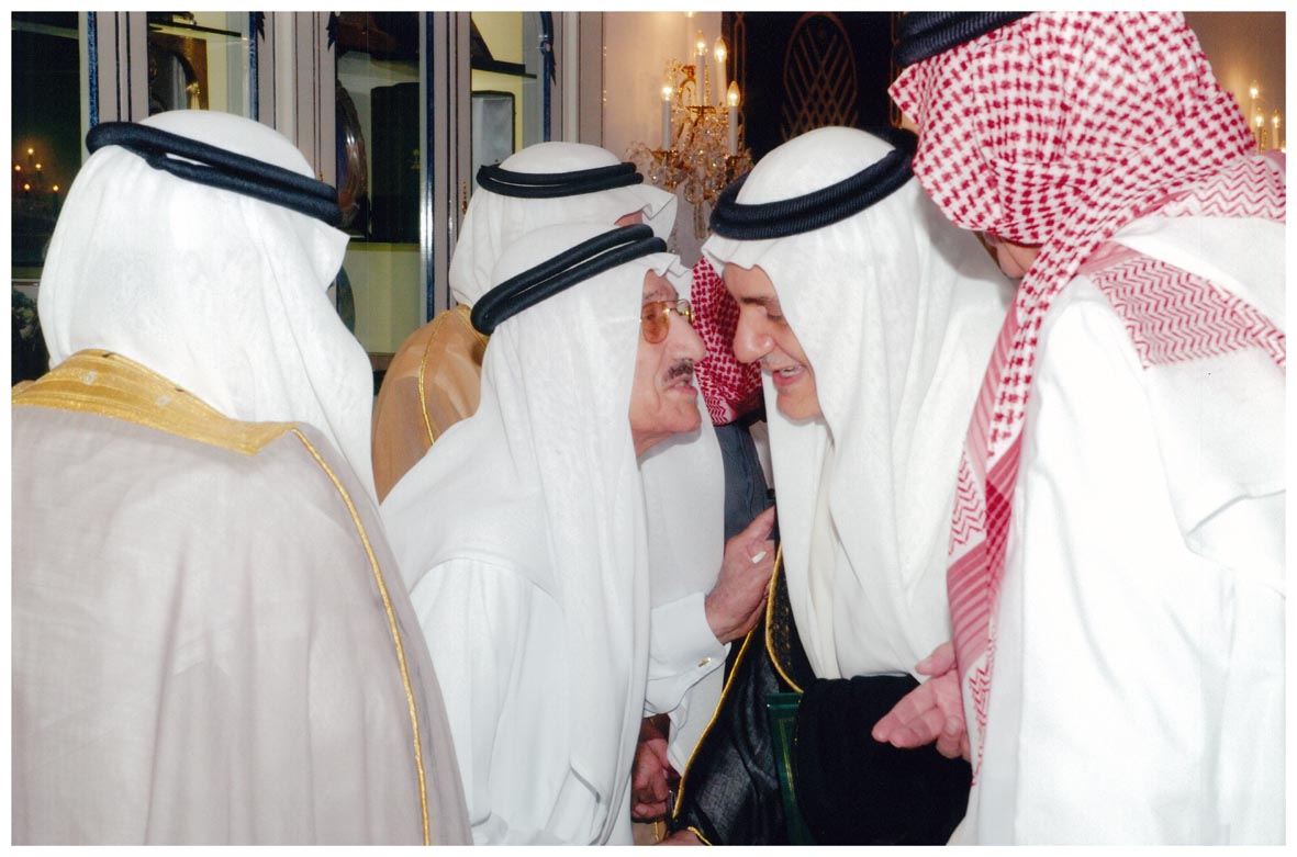 صورة 8748: صاحب السمو الملكي الأمير تركي الفيصل، معالي الشيخ محمد العوضي 