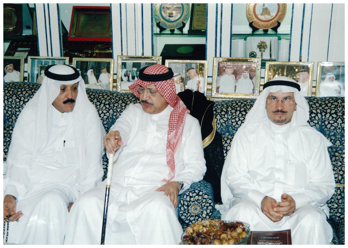 صورة 8879: الدكتور عبد الرحمن الشبيلي، الشيخ عبد المقصود خوجه، معالي الدكتور إبراهيم العواجي 
