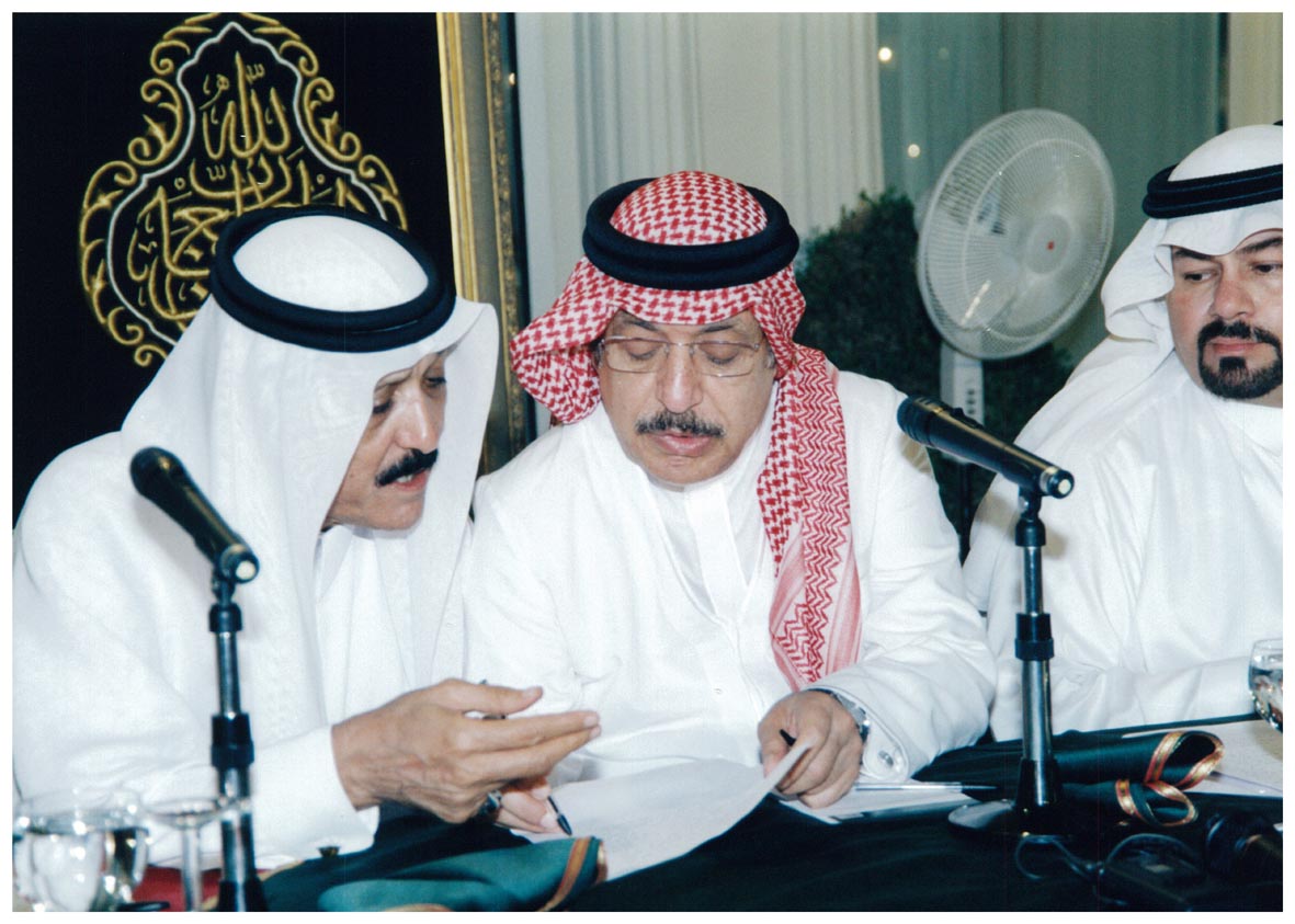 صورة 8907: الأستاذ حسان كتوعة، الشيخ عبد المقصود خوجه، معالي الدكتور إبراهيم العواجي 