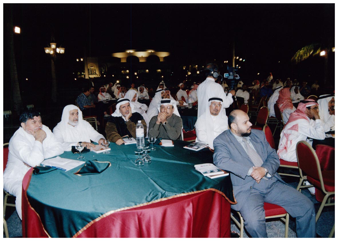 صورة 9205: الدكتور أشرف محمد سالم، ()، ()، الأستاذ عبد الرزاق صالح الغامدي، ()، الأستاذ غياث عبد الباقي 