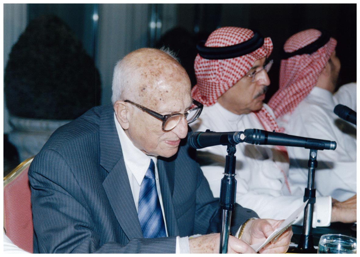 صورة 9243: الأستاذ حسان كتوعة، الشيخ عبد المقصود خوجه، معالي أ. د. عبد الحليم سويدان 