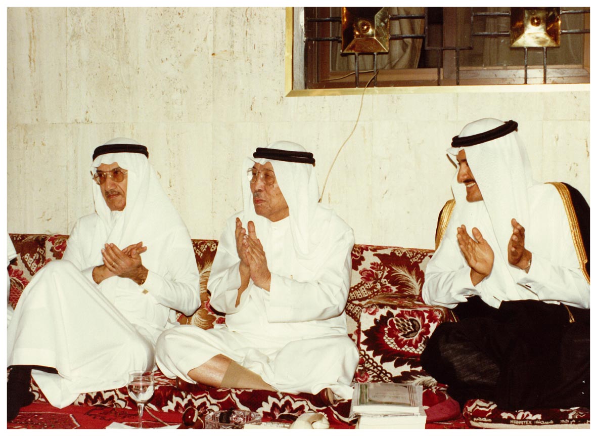 صورة 9325: صاحب السمو الملكي الأمير سلطان بن سلمان، الأستاذ عزيز ضياء، معالي الشيخ محمد العوضي 