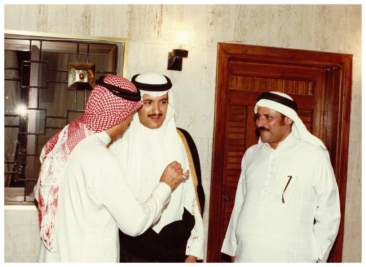 صورة 9342: الأستاذ فيصل عراقي، صاحب السمو الملكي الأمير سلطان بن سلمان، الشيخ عبد المقصود خوجه 