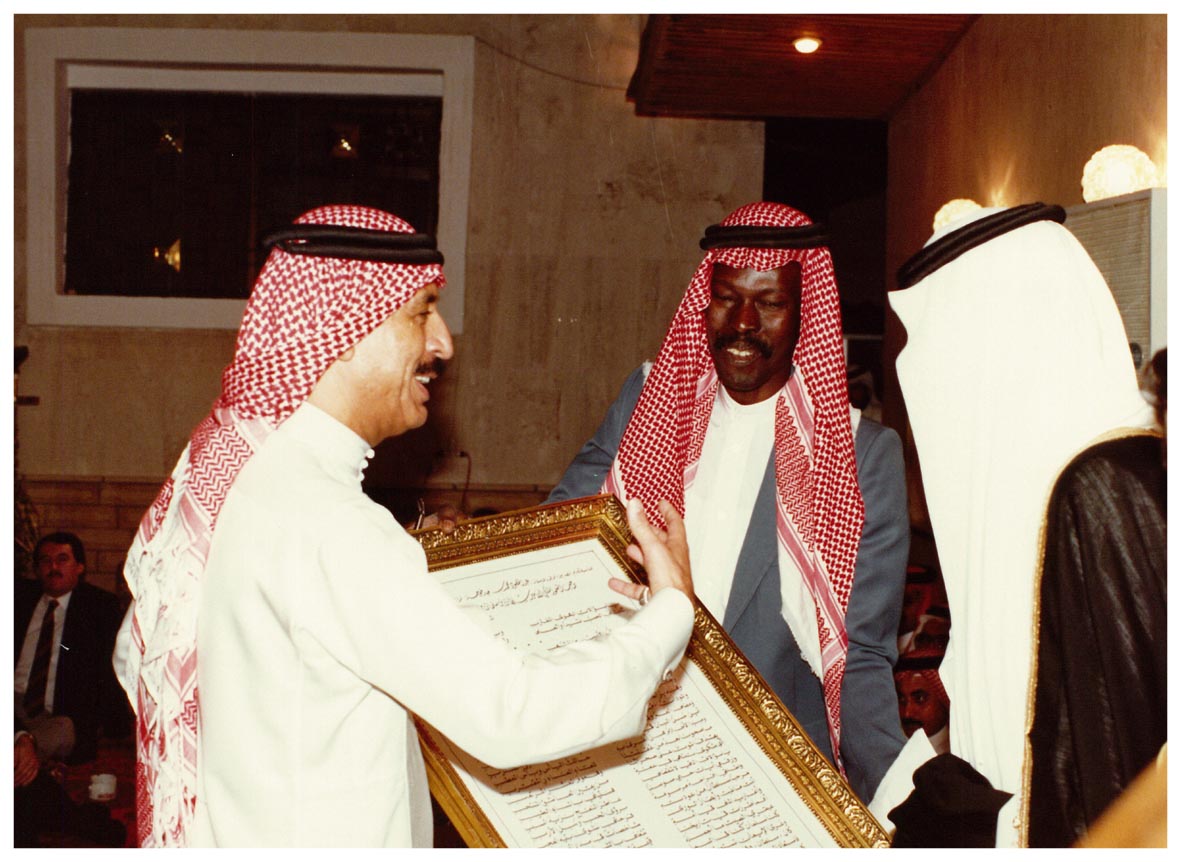 صورة 9344: صاحب السمو الملكي الأمير سلطان بن سلمان، الأستاذ حسين نجار، الشيخ عبد المقصود خوجه 