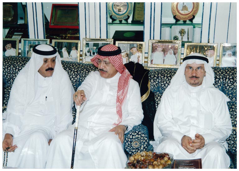 صورة 9534: الدكتور عبد الرحمن الشبيلي، الشيخ عبد المقصود خوجه، معالي الدكتور إبراهيم العواجي 