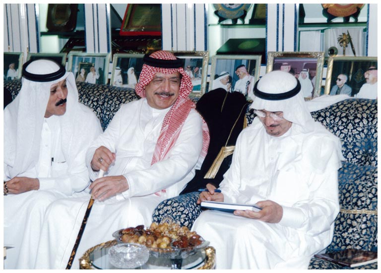 صورة 9596: الدكتور عبد الرحمن الشبيلي، الشيخ عبد المقصود خوجه، معالي الدكتور إبراهيم العواجي 