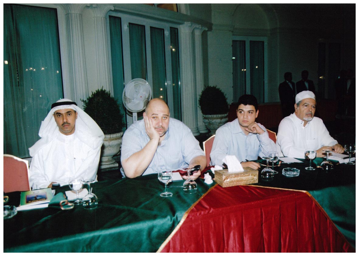 صورة 9651: ()، ()، القنصل المصري أحمد فؤاد البديوي، القنصل الكويتي الأستاذ علي إبراهيم النخيلان 
