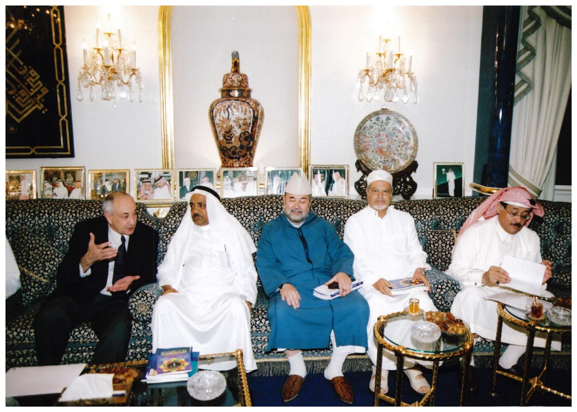صورة 9671: الأستاذ محمد علي قدس، ()، أ. د. حسن الوراكلي، البروفيسور عبد الحليم رضوي، القنصل الروسي أمير باشا زينالوف 