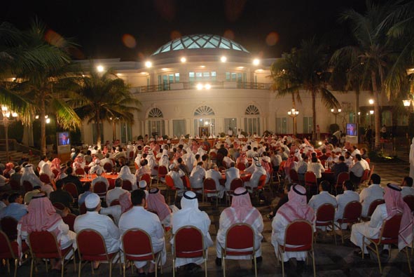 صورة 5302: جانب من الحضور في حفل تكريم سعادة الأستاذ الدكتور حامد بن أحمد الرفاعي [الاثنينية: 339، الجزء: 25]