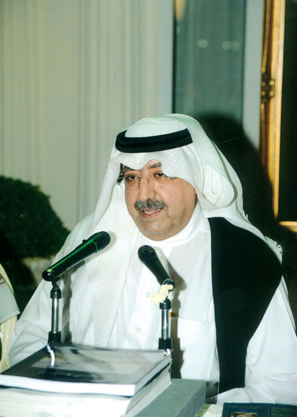 صورة 7076:  صاحب السمو الأمير فيصل بن عبد الله بن محمد بن عبد العزيز ال سعود  [الاثنينية : 463, الجزء 30]