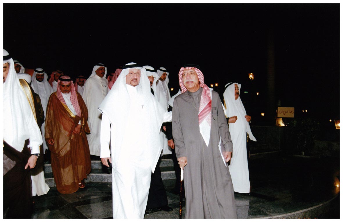 صورة 1074: الشيخ عبد المقصود خوجه، الدكتور هاشم عبده هاشم، معالي الدكتور رضا عبيد، معالي الدكتور سهيل قاضي 