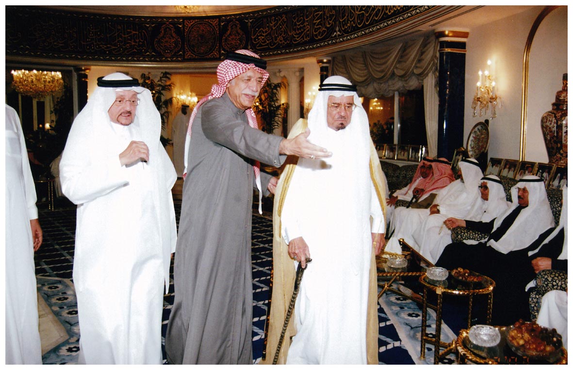صورة 1092: الأستاذ أحمد زيدان، الشيخ عبد المقصود خوجه، الدكتور هاشم عبده هاشم 