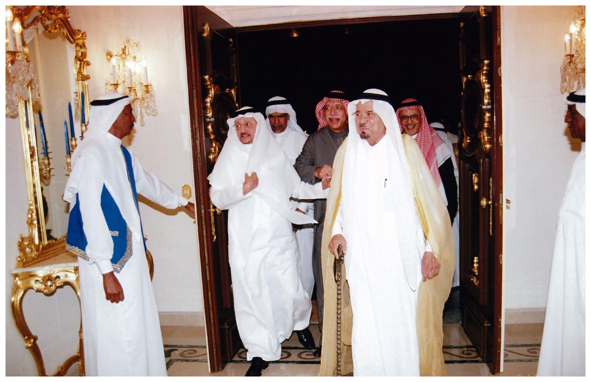 صورة 1103: الشيخ أحمد زيدان، الشيخ عبد المقصود خوجه، حسين الغريبي، الدكتور هاشم عبده هاشم 