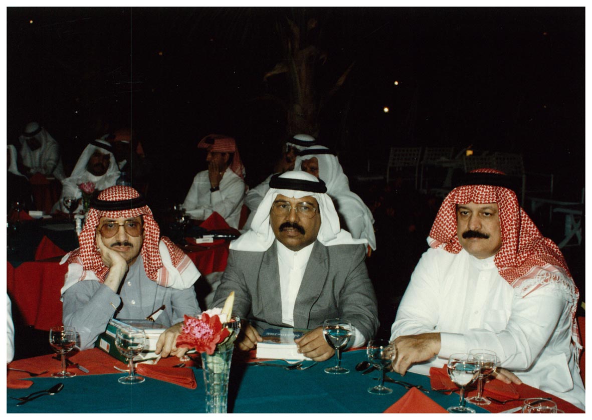 صورة 11906: الأستاذ عبد الله رواس، الأستاذ علي محمد حسون، الأستاذ عبد الله عبد الرحمن الجفري 