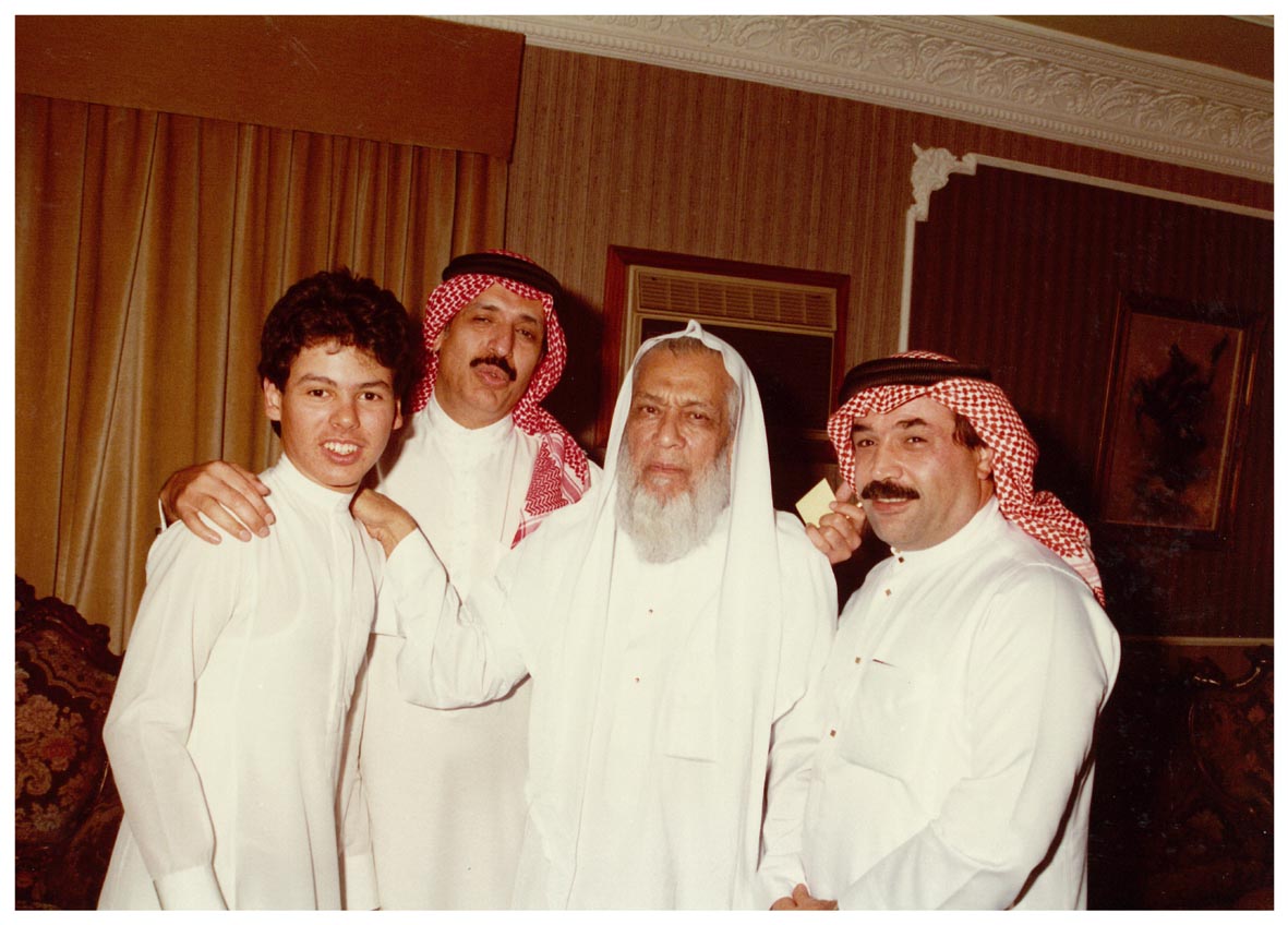صورة 13867: ()، الشيخ محمود حافظ، الشيخ عبد المقصود خوجه، الإبن فهد عبد المقصود خوجه 