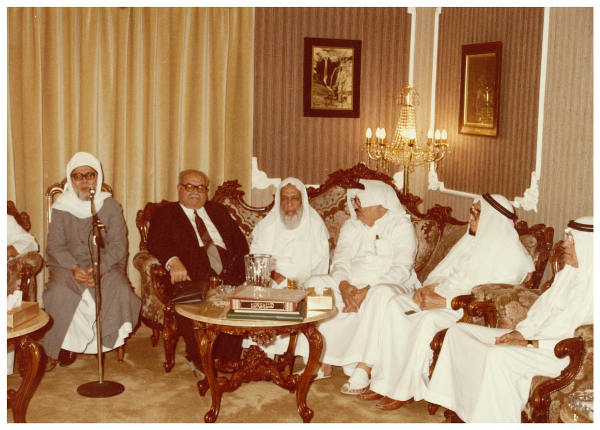 صورة 13874: ()، الأستاذ علي حافظ، الأستاذ غالب أبو الفرج، الشيخ محمود حافظ، ()، الشيخ سيد سابق 