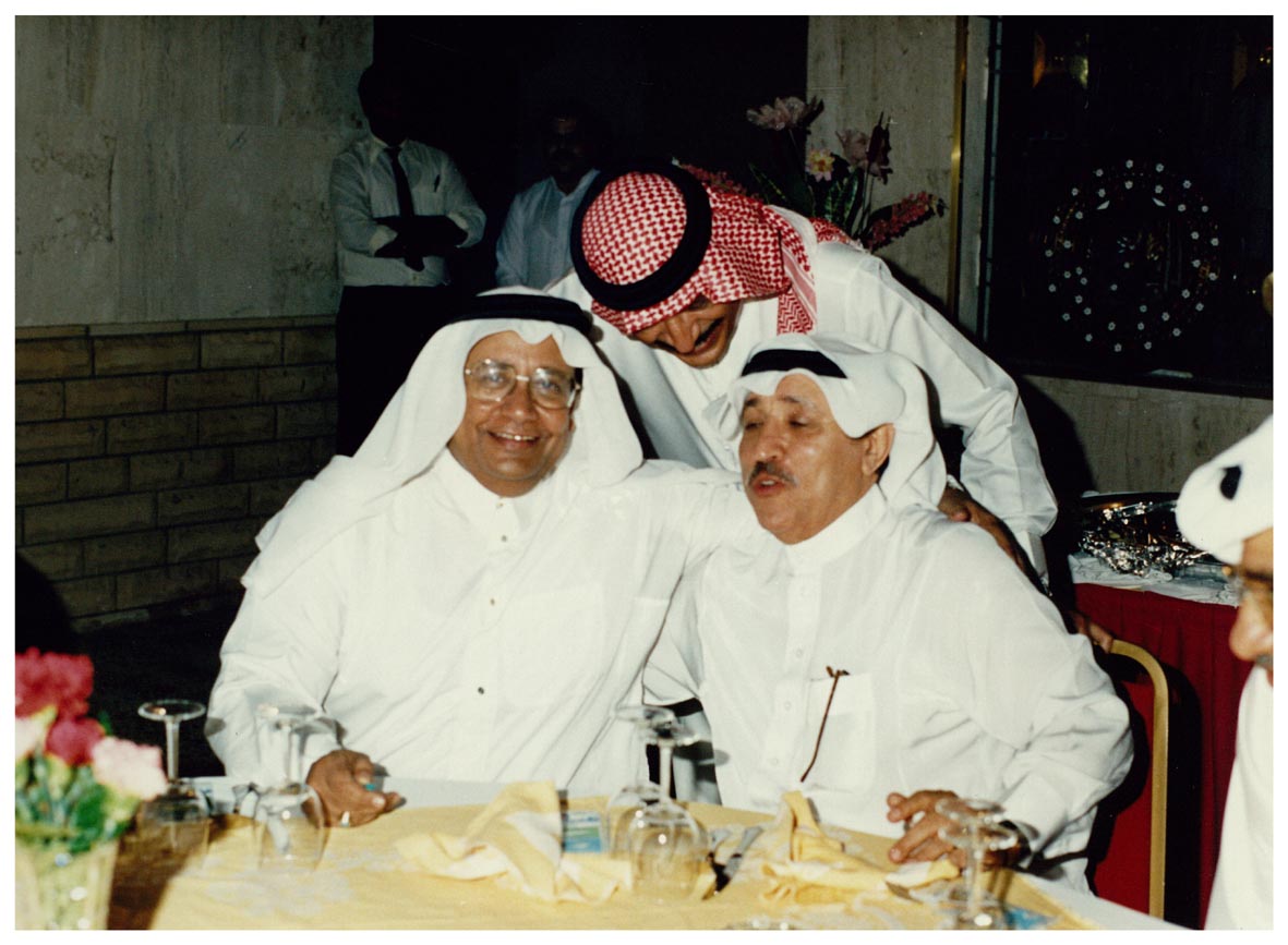 صورة 14029: الأستاذ رشاد زبيدي، الشيخ عبد المقصود خوجه، الأستاذ حسن عبد الله القرشي 