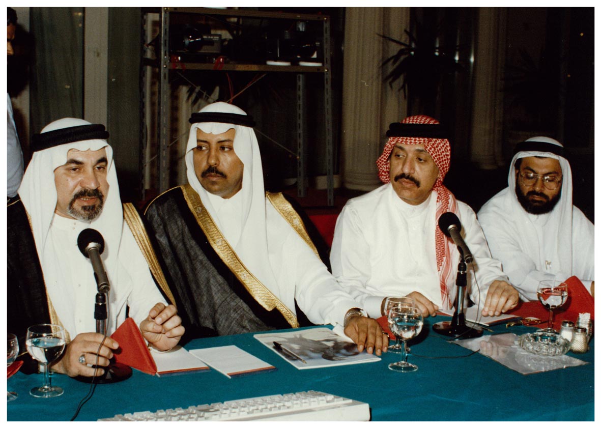 صورة 15698: الدكتور إبراهيم عالم، الشيخ عبد المقصود خوجه، معالي الدكتور خالد عبد الغني، الدكتور مصطفى معمر 