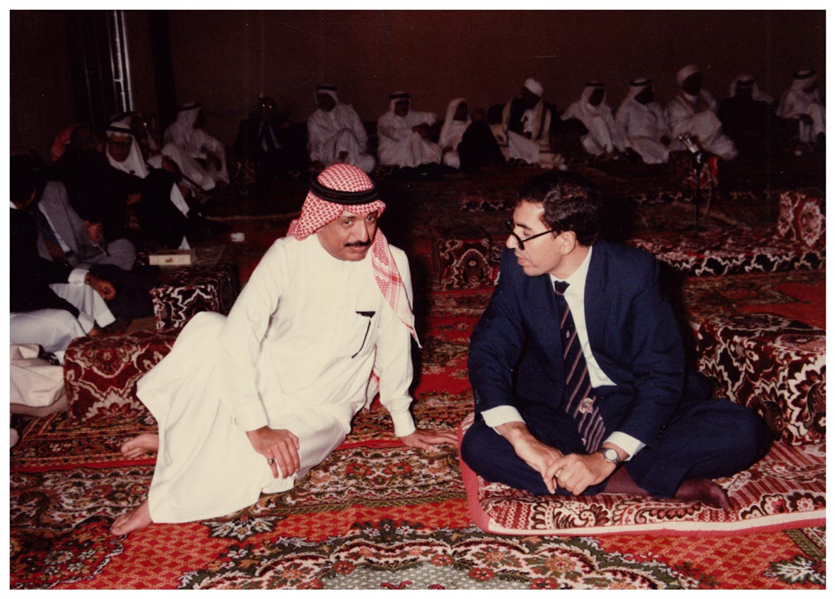 صورة 19862: () فالشيخ عبد المقصود خوجه 
