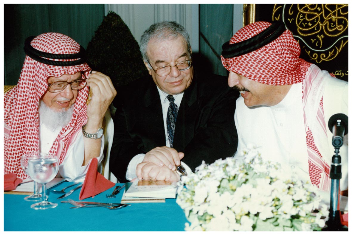 صورة 25462: الشيخ عبد المقصود خوجه، الأستاذ راضي صدوق، الشيخ عثمان الصالح 