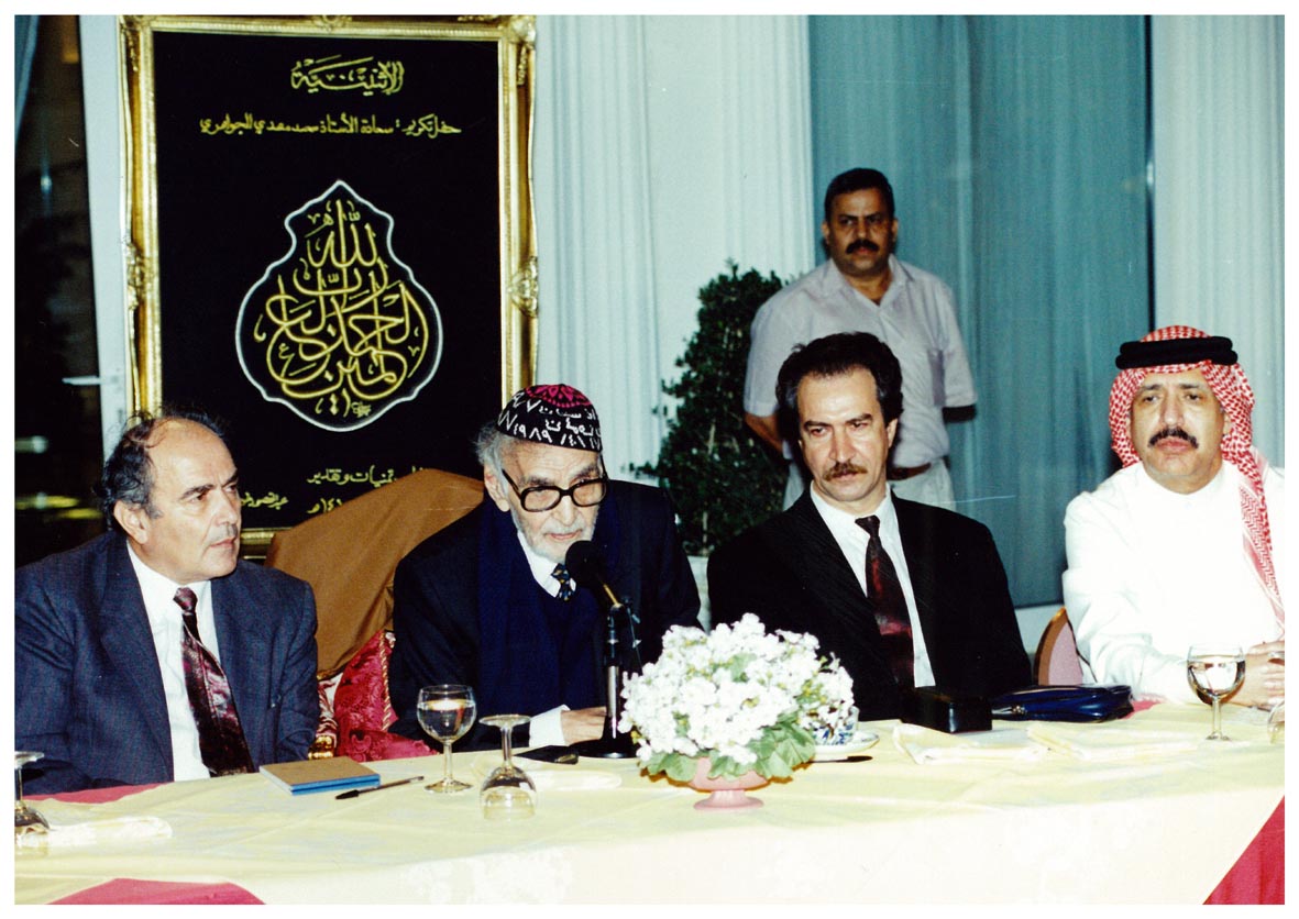 صورة 27027: الشيخ عبد المقصود خوجه، ()، الأستاذ محمد مهدي الجواهري، () 