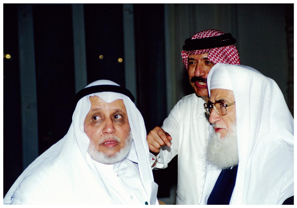 صورة 4827: الشيخ محمد علي الصابوني، الشيخ عبد المقصود خوجه، معالي أ. د. محمد عبده يماني 