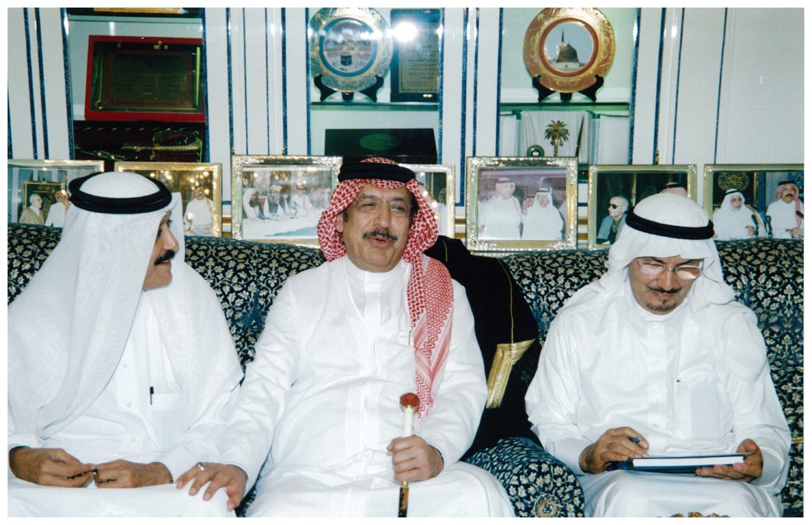صورة 8898: الدكتور عبد الرحمن الشبيلي، الشيخ عبد المقصود خوجه، معالي الدكتور إبراهيم العواجي 