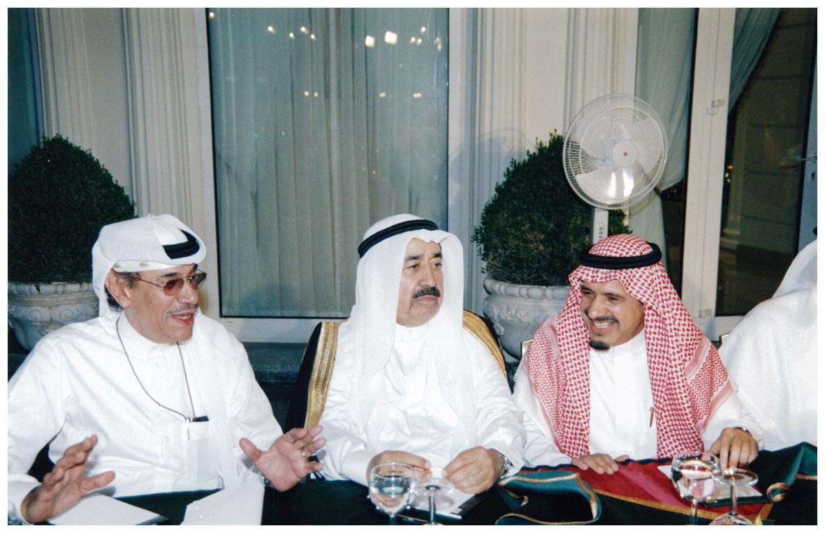 صورة 8902: الأستاذ حمد عبد الله القاضي، معالي أ. د. رضا عبيد، الدكتور عبد الله مناع 