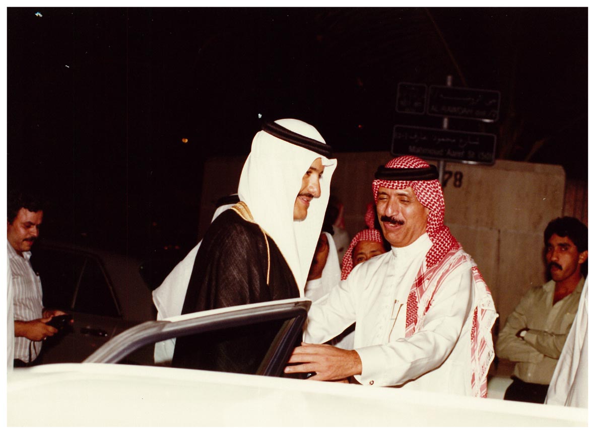 صورة 9369: الشيخ عبد المقصود خوجه، صاحب السمو الملكي الأمير سلطان بن سلمان بن عبد العزيز 