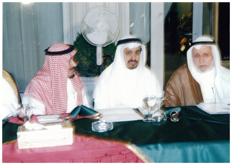 صورة 9509: معالي أ. د. محمد عبده يماني، الدكتور عائض الردادي، الأستاذ حمد عبد الله القاضي 