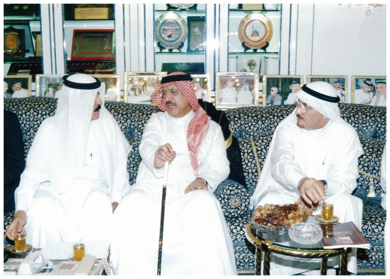 صورة 9604: الدكتور عبد الرحمن الشبيلي، الشيخ عبد المقصود خوجه، معالي الدكتور إبراهيم العواجي 
